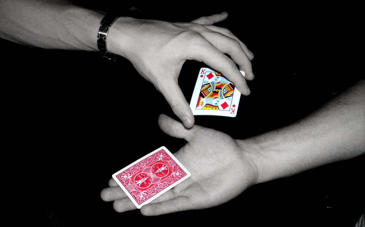 Street Magician Liam Walsh performing close up magic at Liquid Lounge Nightclub in Worthing